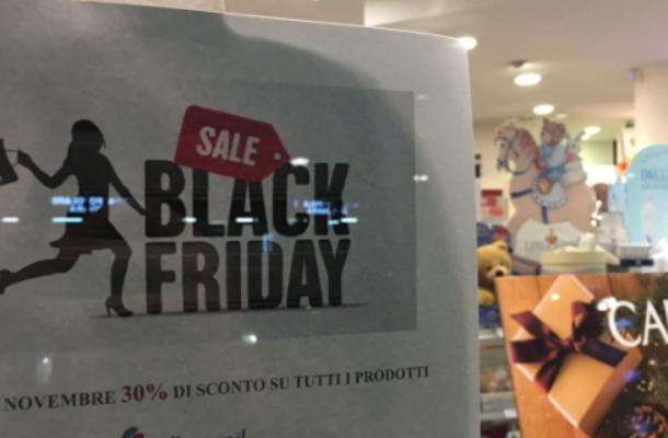 Testo Regali Di Natale.Black Friday Il 24 Novembre Tutti A Caccia Dei Regali Di Natale Legnanonews