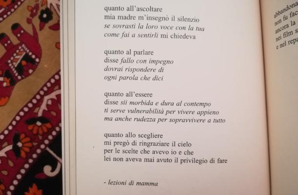 Poesie Di Natale In Milanese.Lezioni Di Mamma Una Poesia Per La Sua Festa Legnanonews