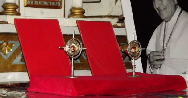 Le reliquie dei Santi Roncalli e Wojtyla ai SS. Martiri - LegnanoNews
